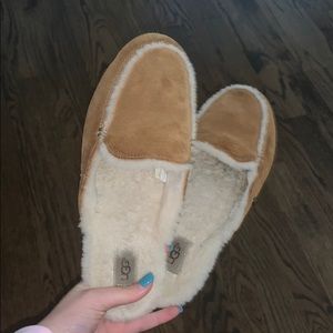 Ugg - Lane Women’s slip-on loafers